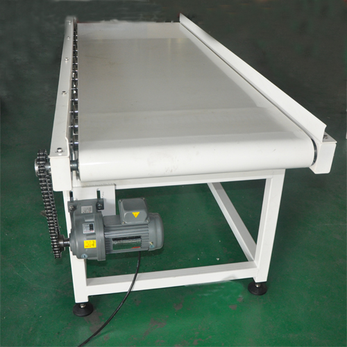 皮带<a href=http://www.ruoranjx.com/ target='_blank'>输送机</a> 皮带<a href=http://www.ruoranjx.com/ target='_blank'>输送机</a>