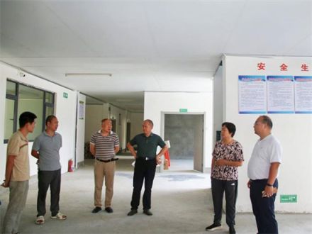 湖北省中医研究院专家团赴英山县指导茯苓产业发展