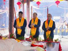 香菇始祖吴三公朝拜典礼在庆元隆重举行(0播放)